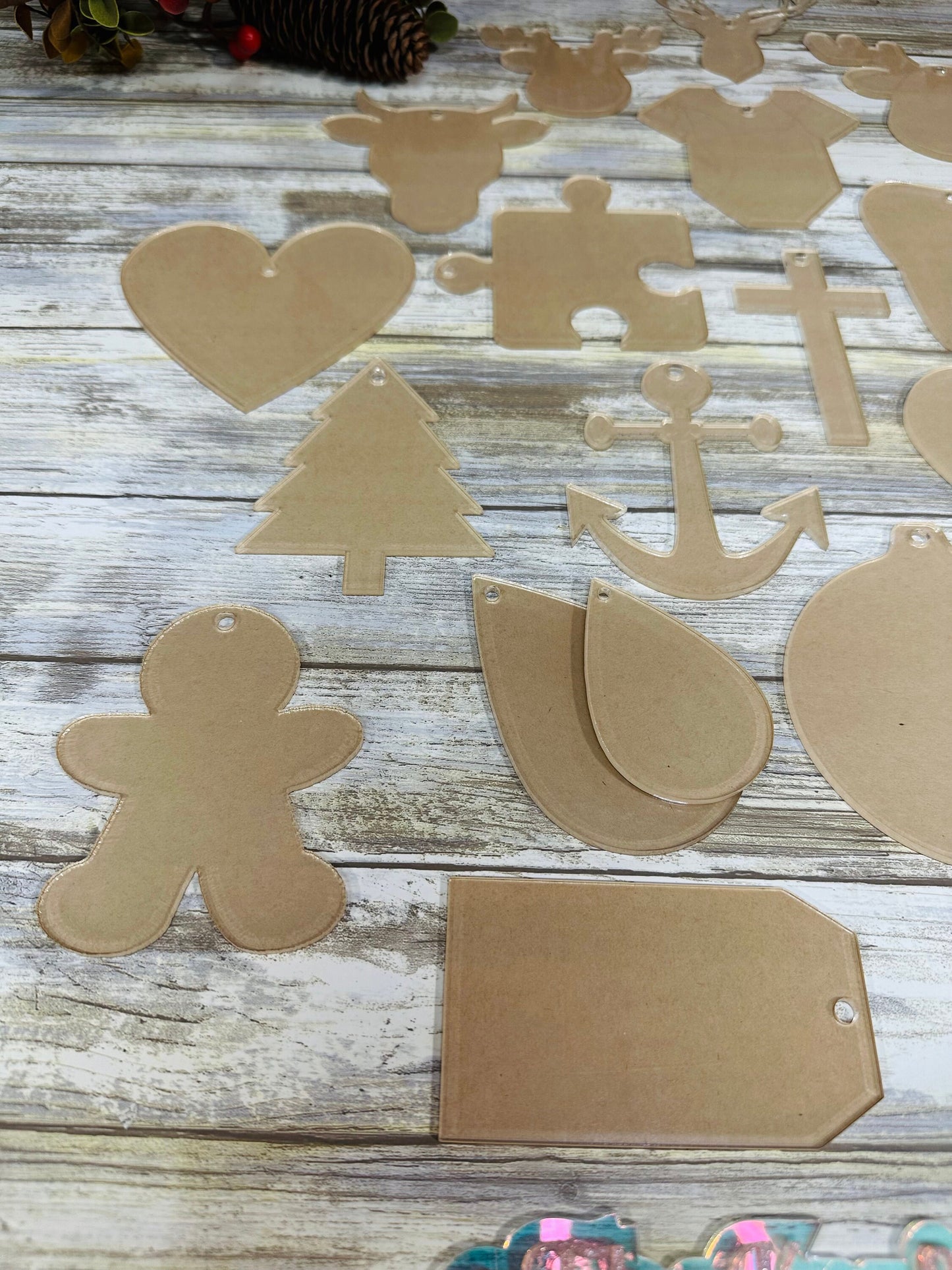 Acrylic blanks shapes. DIY ornaments. Acrylic keychain blanks. Acrylic shapes for crafts.