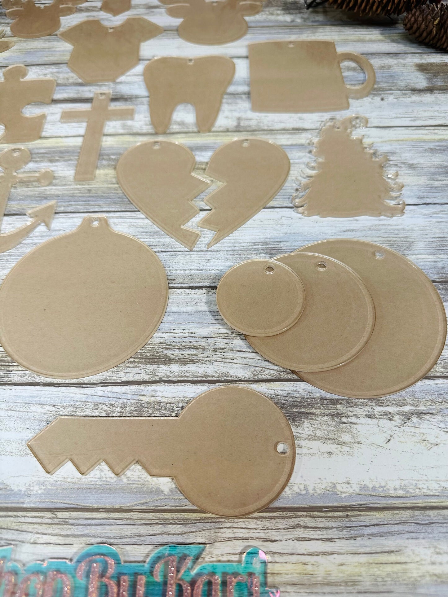 Acrylic blanks shapes. DIY ornaments. Acrylic keychain blanks. Acrylic shapes for crafts.