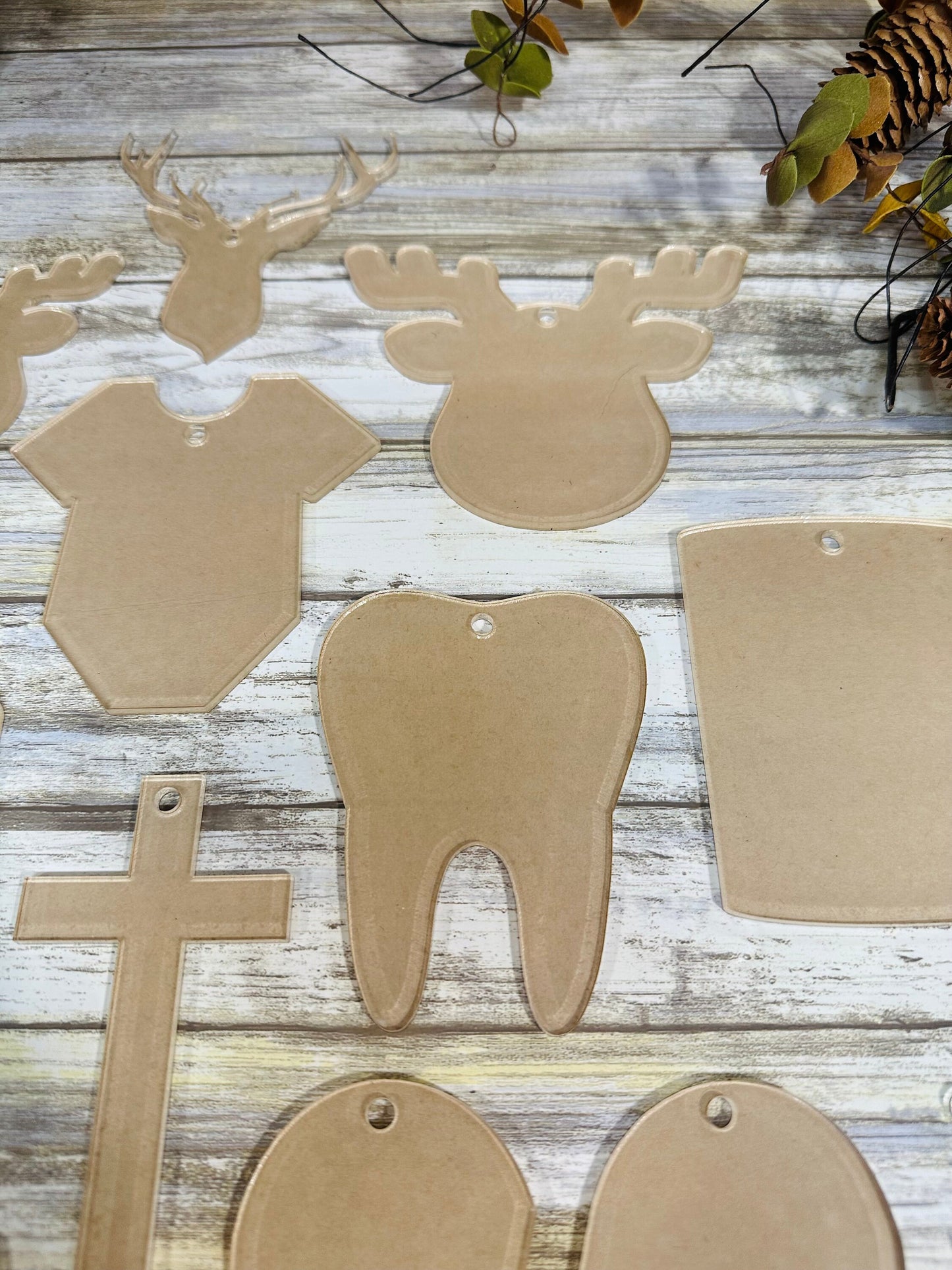 Acrylic blanks shapes. DIY ornaments. Acrylic keychain blanks. Acrylic shapes for crafts.