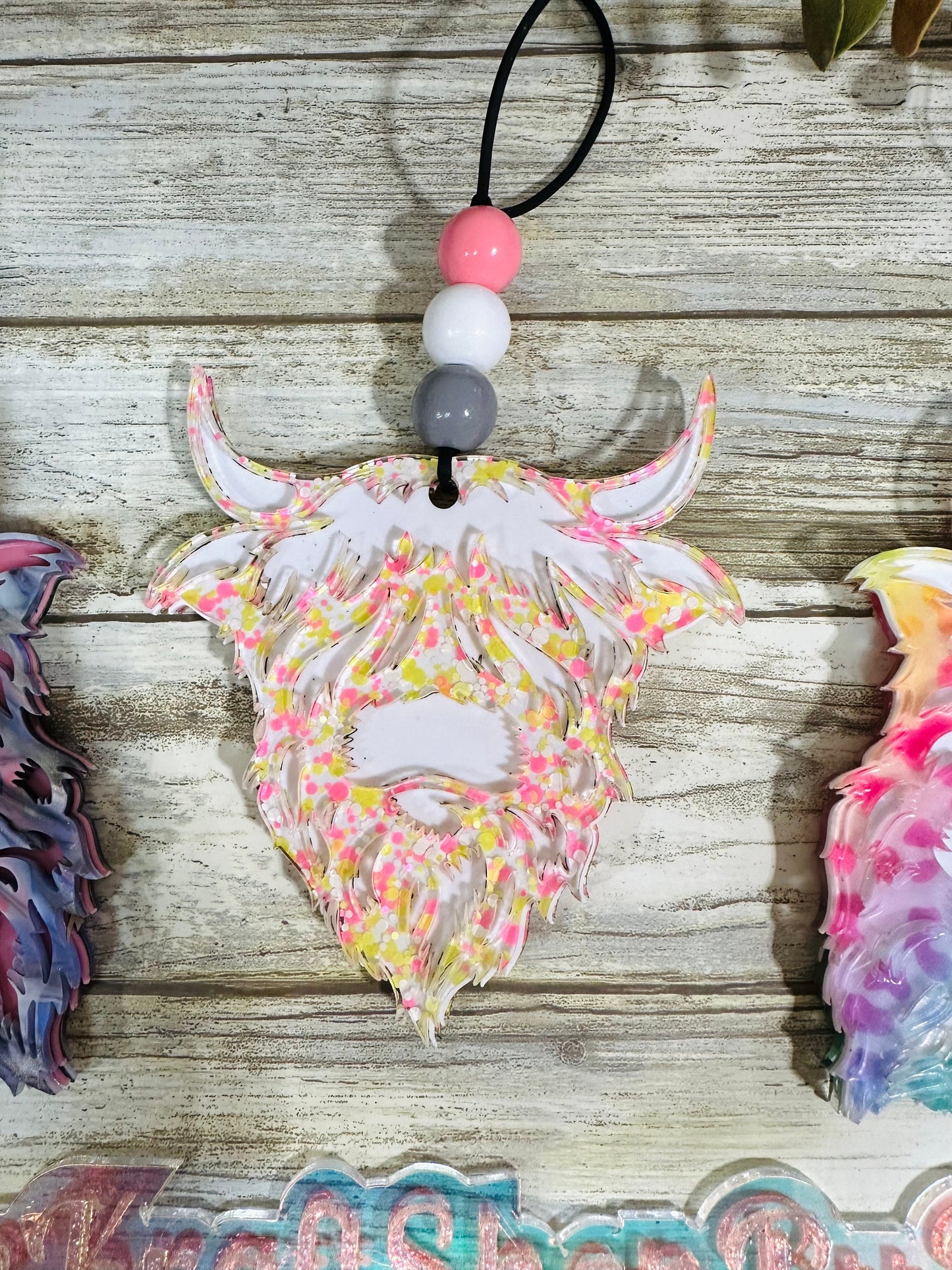 Highland cow car charm. Heifer cow rear view mirror. Acrylic car charm. Country girl gift. Cow lover gift.