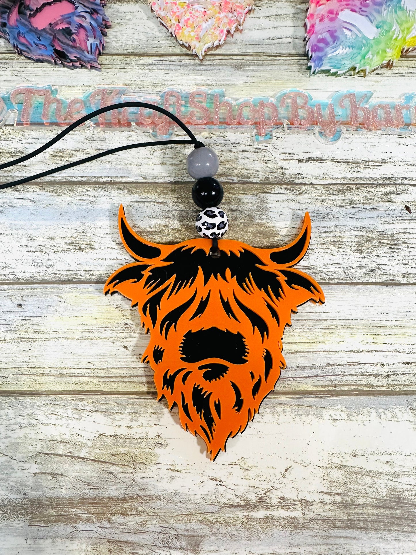 Highland cow car charm. Heifer cow rear view mirror. Acrylic car charm. Country girl gift. Cow lover gift.