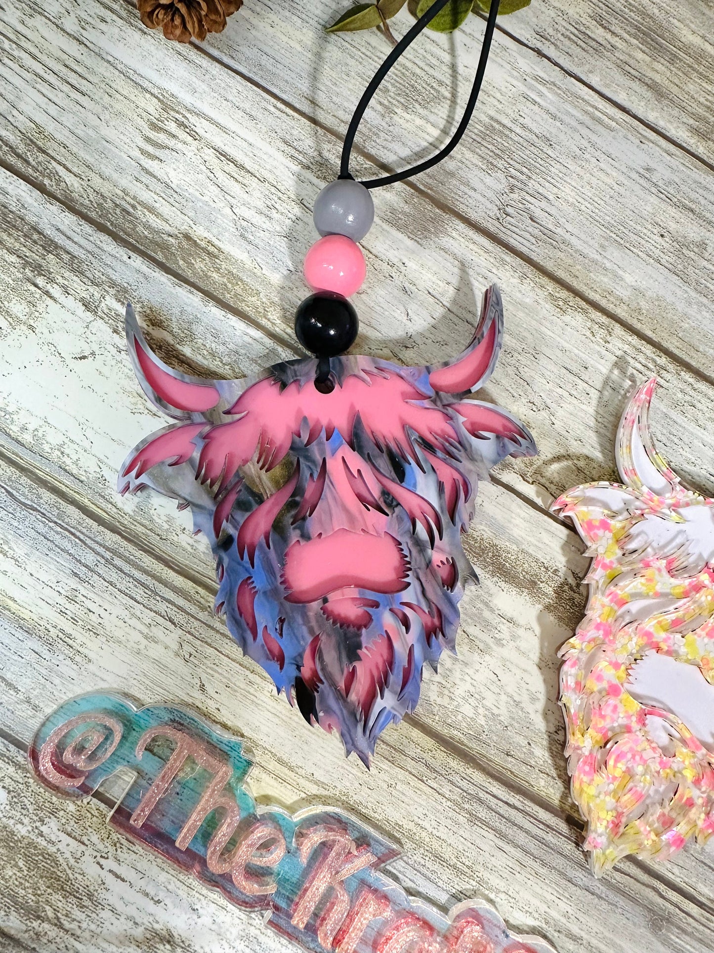 Highland cow car charm. Heifer cow rear view mirror. Acrylic car charm. Country girl gift. Cow lover gift.