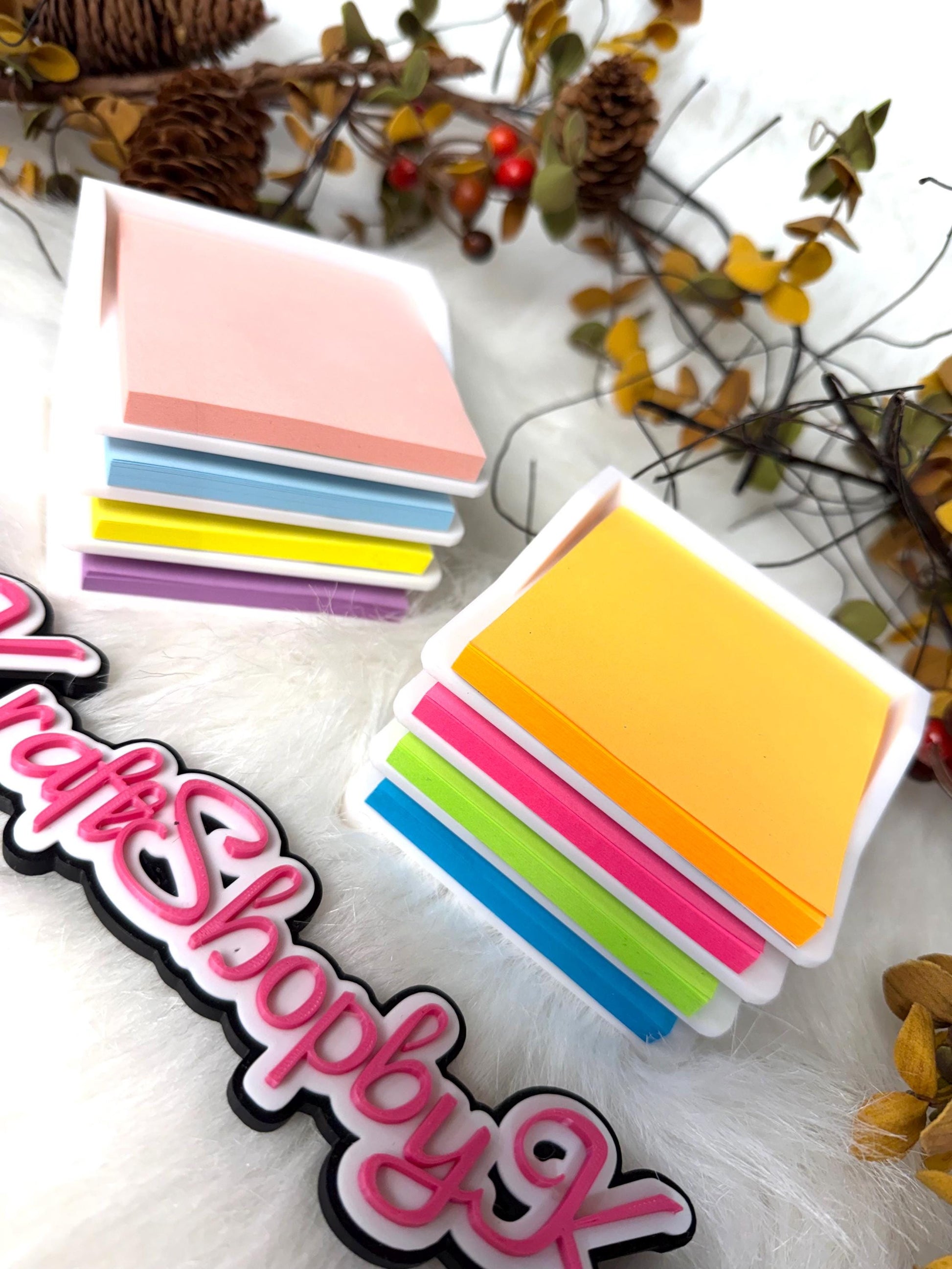 3D stick note holder for office desk decoration. Ready to ship.