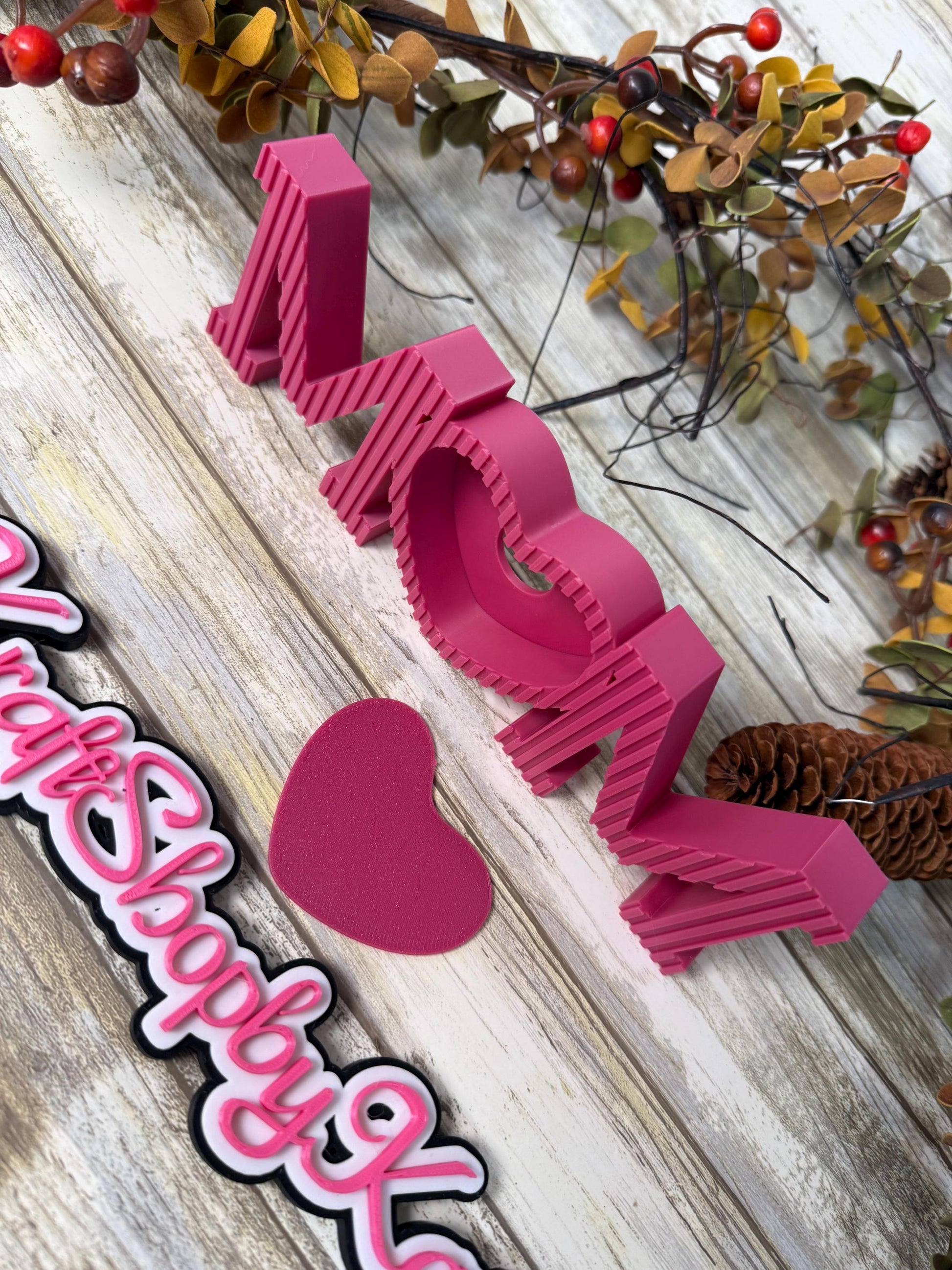 3D MOM frame magenta heart. Ready to ship.