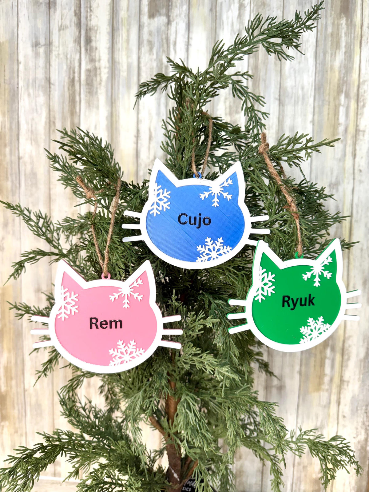 Kitty cat 3D Christmas ornament. Personalized or blank. Gifts for him or her. Pet ornaments.