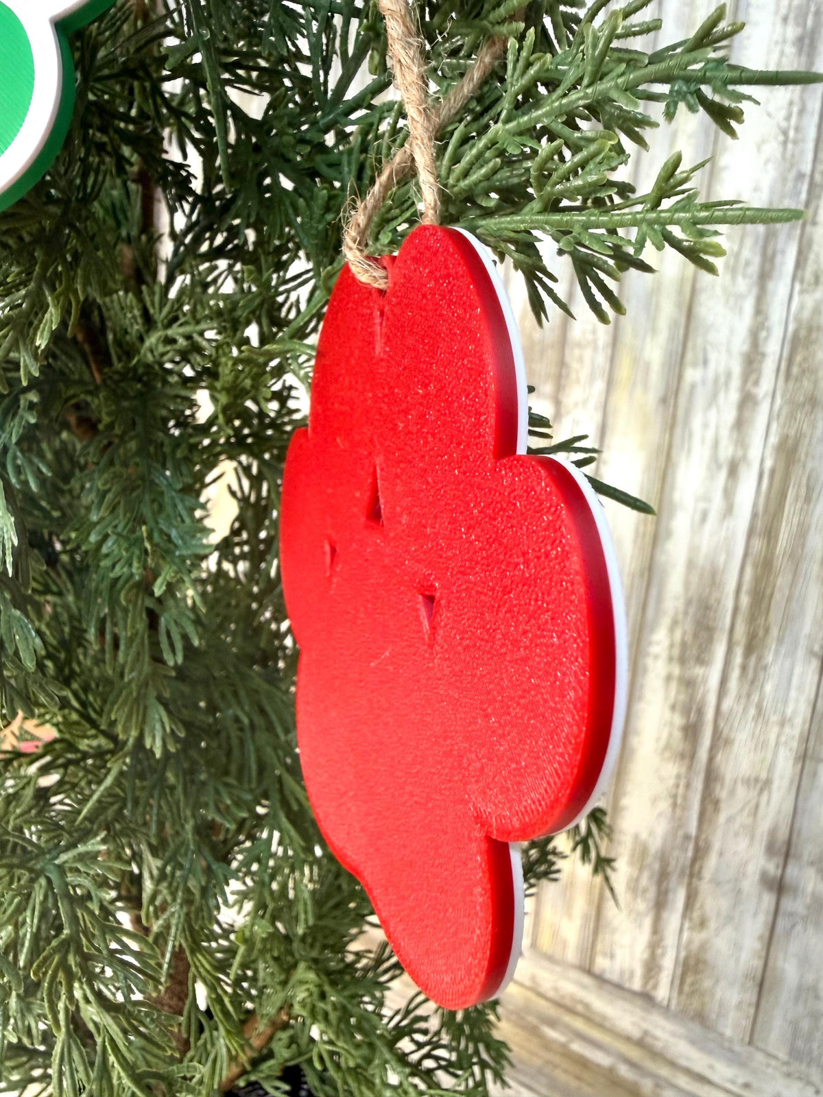 Dog paw 3D Christmas ornament. Personalized or blank. Gifts for him or her. Pet ornaments.